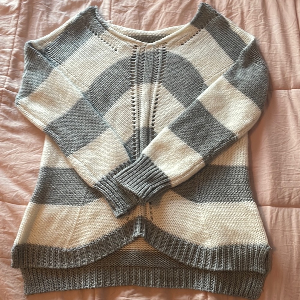 Super cute sweater
